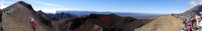 Panorama auf den roten Krater