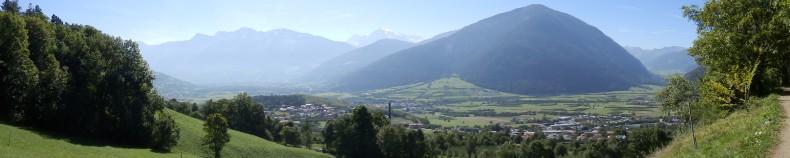 Panorama auf das Vinschgau-Tal